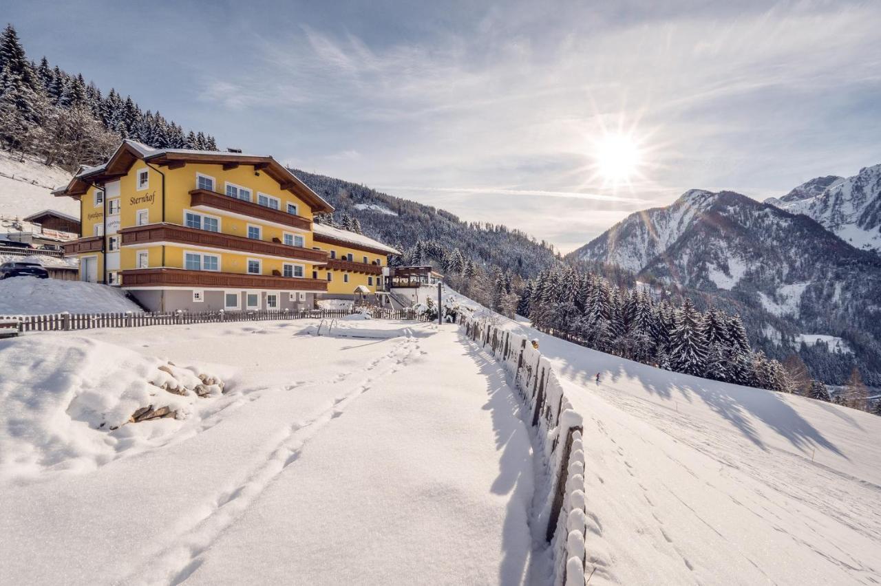 Alpendorf Hotel Stern Санкт Йохан им Понгау Екстериор снимка