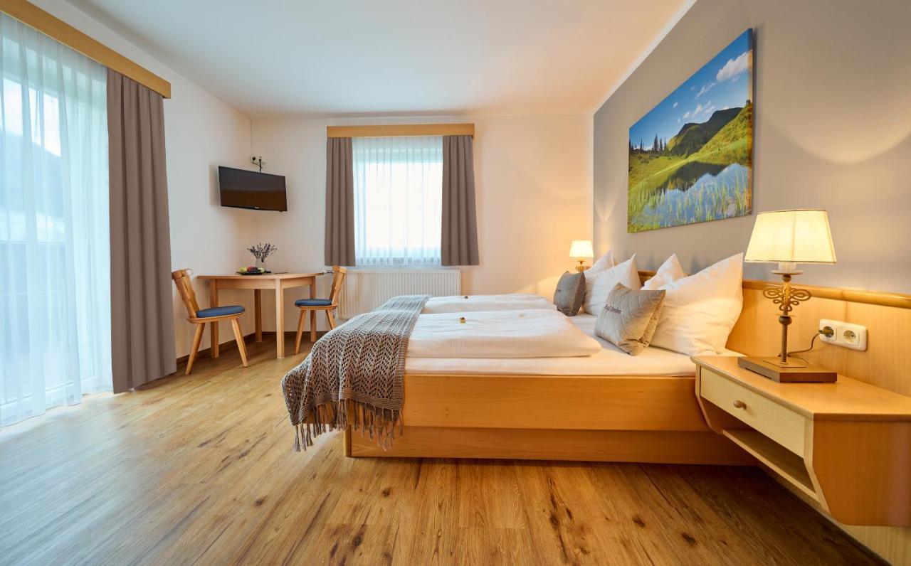 Alpendorf Hotel Stern Санкт Йохан им Понгау Екстериор снимка