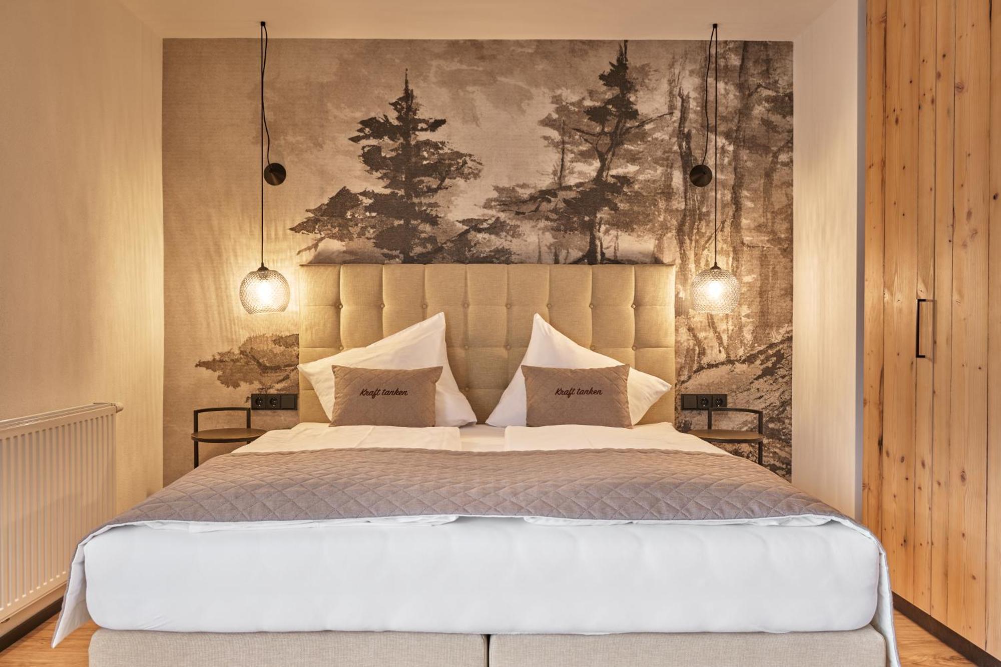 Alpendorf Hotel Stern Санкт Йохан им Понгау Екстериор снимка